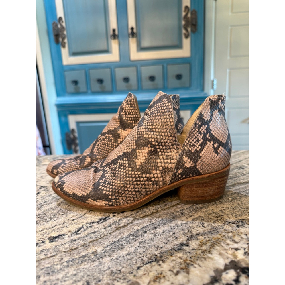 Women's Dolce Vita Snake Print Ankle Boots - Picture 1 of 5